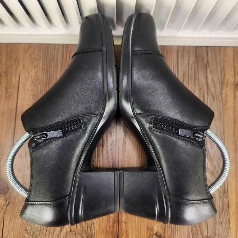 Clarks Emslie Warren Loafer Women 7.5 M Black Leather Modern Biker Low Top Shoes